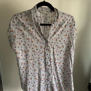 Collared flower button down short sleeved top